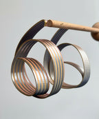 Boucles d'oreille « Ruban Spirale » irisées
